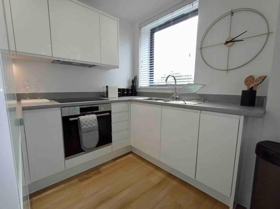 マンチェスターLuxury 2 Bed 2 Bath Flat Near Old Traffordアパートメント エクステリア 写真